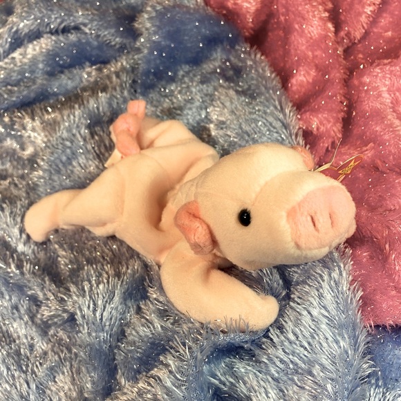 Ty Other - Squealer Beanie Baby the Pig